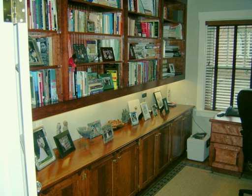 239 Gladstone Road Pittsburgh, PA 15217 - Photo 8 of 8 Gallery Image 8