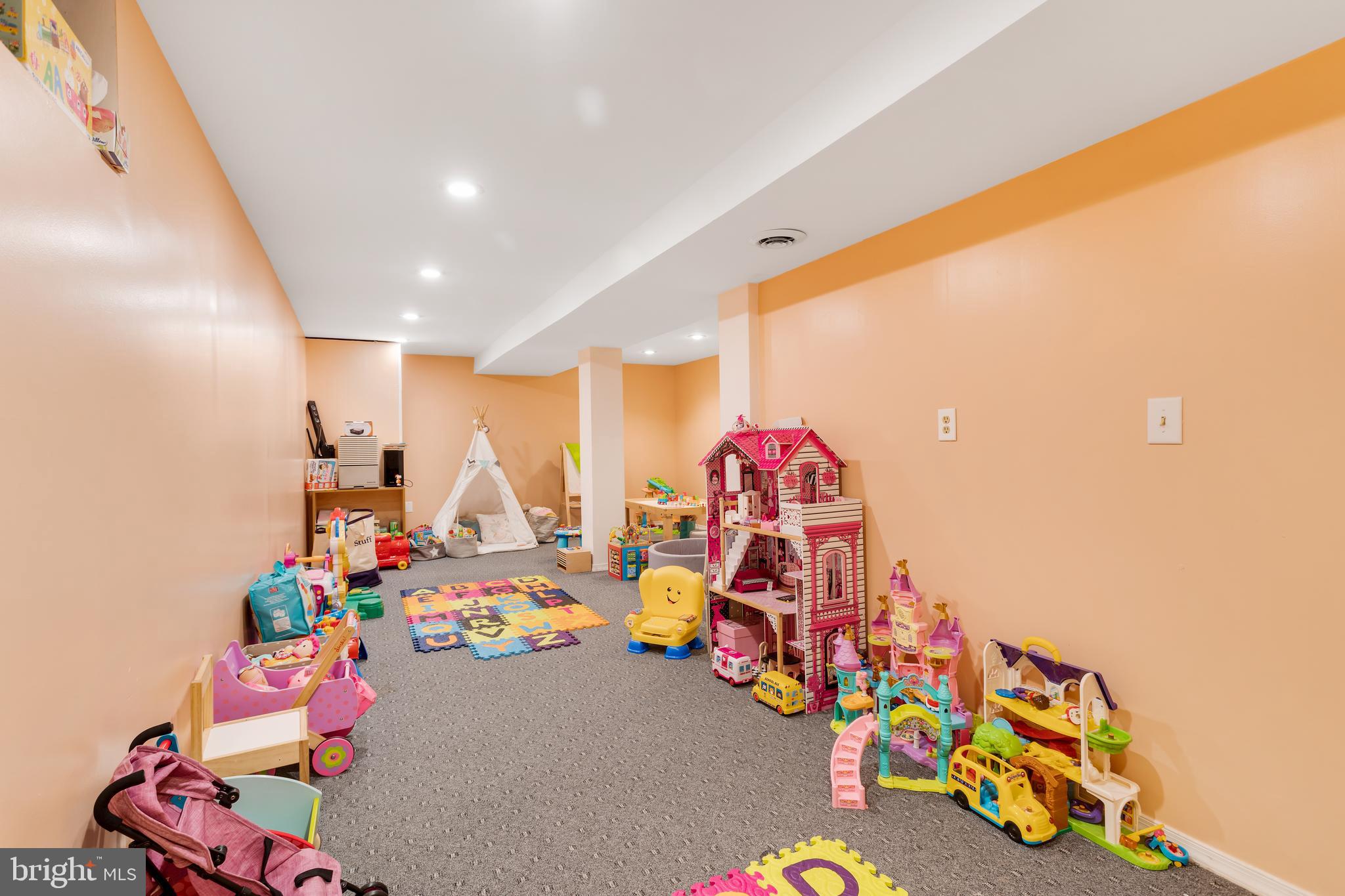 135 Cornflower Road Trenton, NJ 08620 - Photo 29 of 31