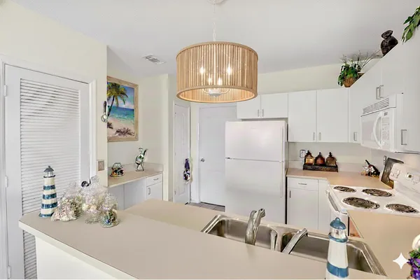 $2,300 | 501 Belmont Place, Boynton Beach, FL 33436