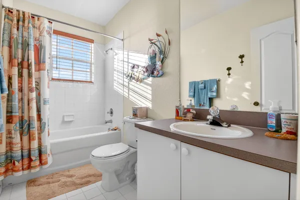 $2,300 | 501 Belmont Place, Boynton Beach, FL 33436