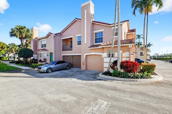 $2,300 | 501 Belmont Place, Boynton Beach, FL 33436