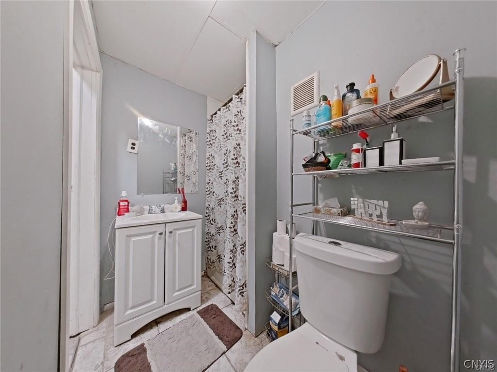 418 Bacon Street Utica, NY 13501 - Photo 16 of 48