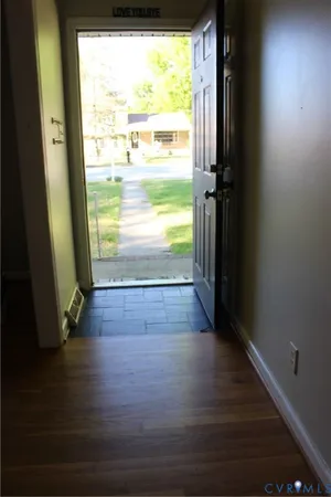 $2,000 | 1301 Canterbury Lane, Colonial Heights, VA 23834