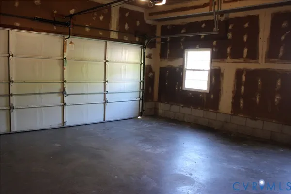 $2,000 | 1301 Canterbury Lane, Colonial Heights, VA 23834