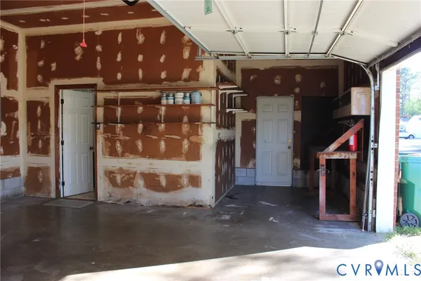 $2,000 | 1301 Canterbury Lane, Colonial Heights, VA 23834