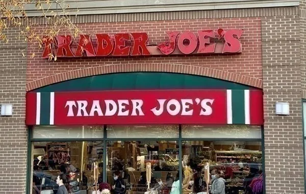 $3,900 | 100 Marion Street, Unit 18, Brookline, MA 02446