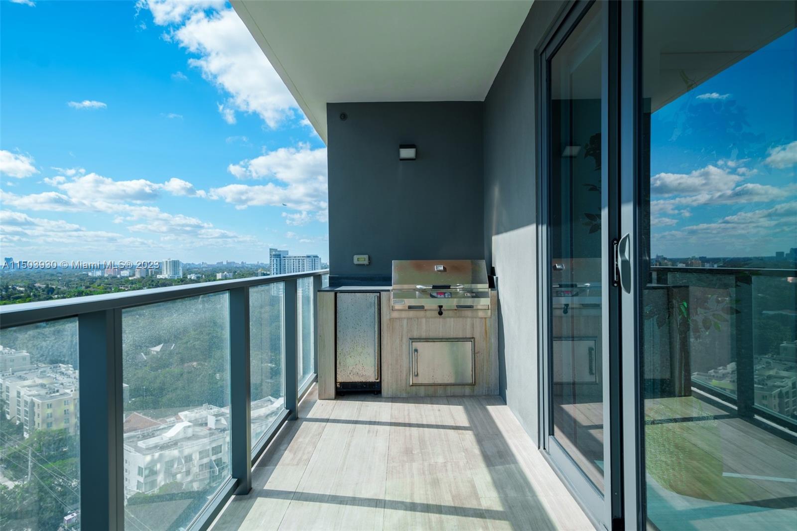 1451 Brickell Avenue, Unit 1803 Miami, FL 33131 - Photo 20 of 35 a view of balcony