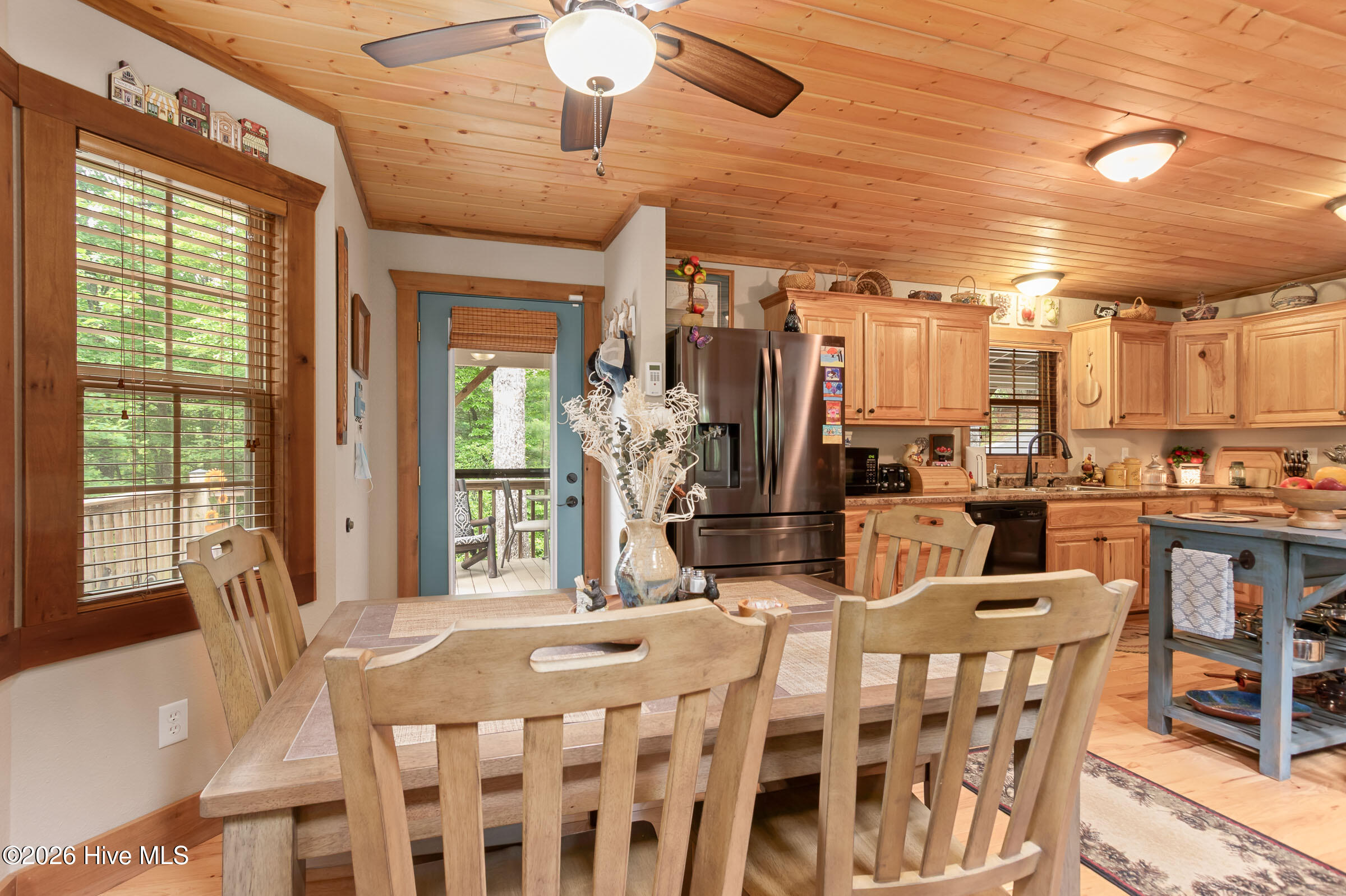 1070 Burger Road Murphy, NC 28906 - Photo 23 of 55 Keeping