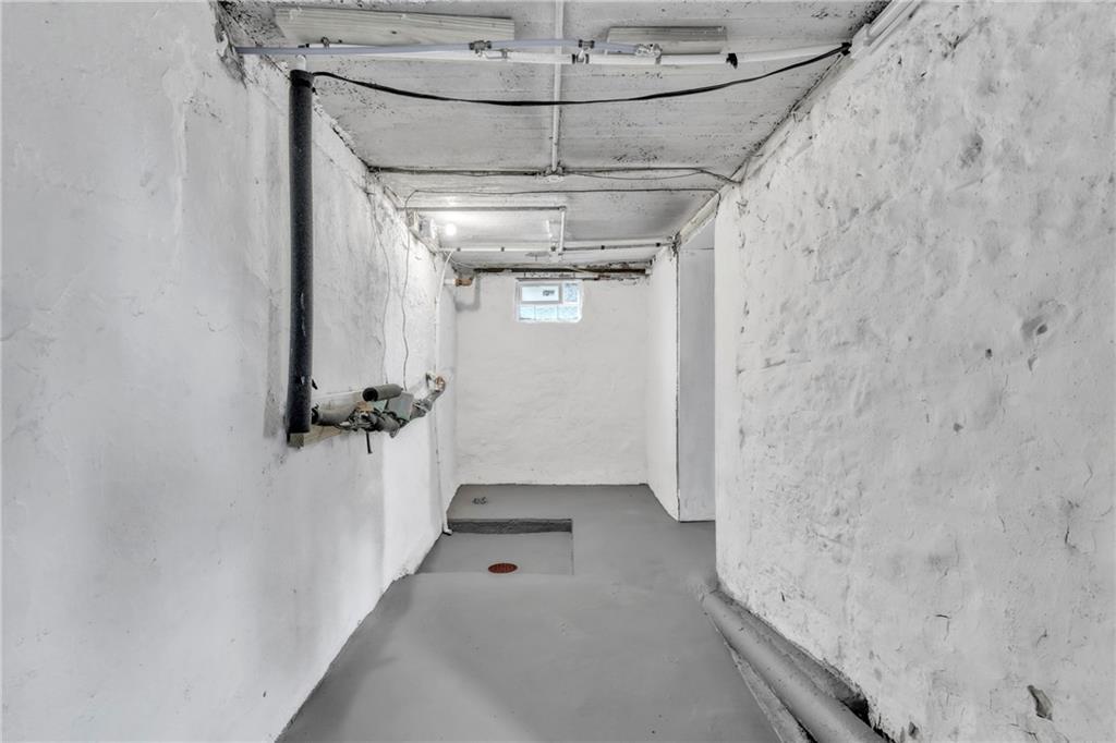 841 Railroad Street McKees Rocks, PA 15136 - Photo 32 of 44 a view of small space