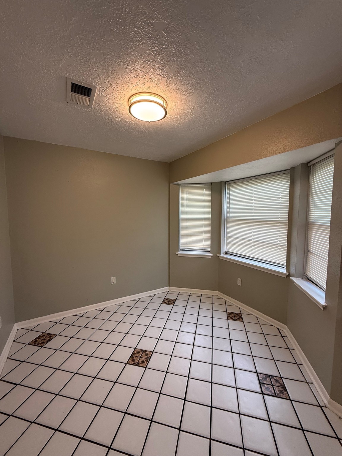 5414 Hazel Street Baytown, TX 77521 - Photo 5 of 14