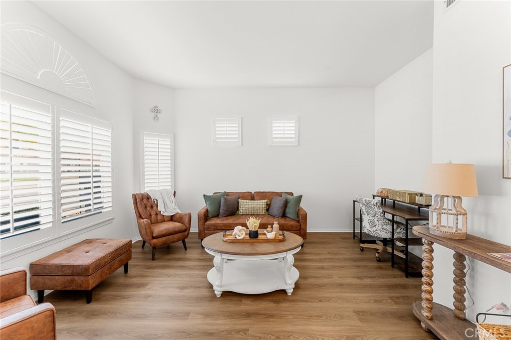 2061 Pecan Tree Street Hemet, CA 92545 - Photo 5 of 23 a living room with furniture and a table