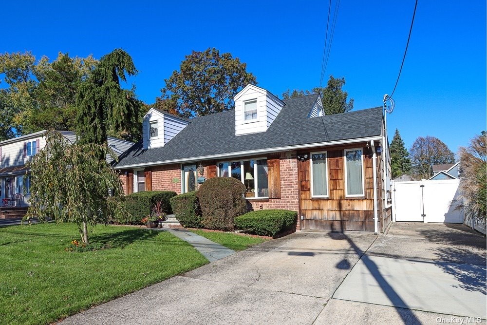 25 Tudor Road Farmingdale, NY 11735 - Photo 1 of 1 Gallery Image 1
