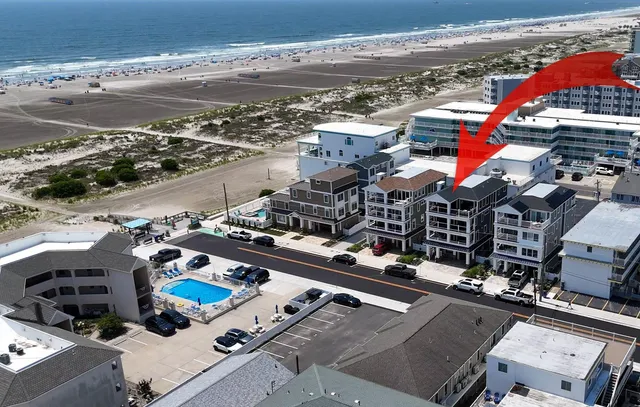 $3,595,000 | 422 East Toledo Avenue, Wildwood Crest, NJ 08260