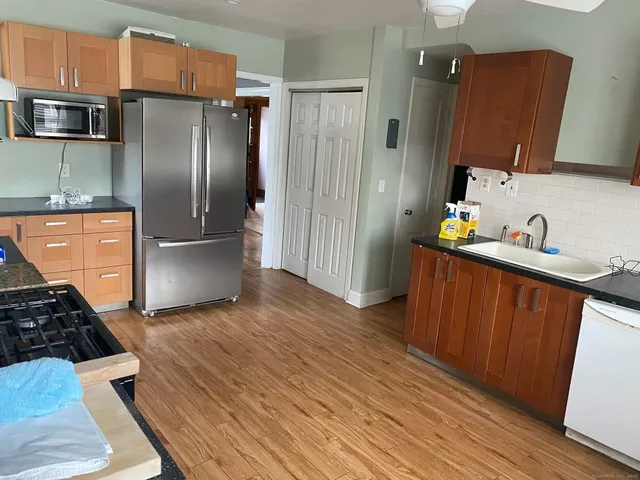 $6,500 | 155 Brooklawn Avenue, Bridgeport, CT 06604