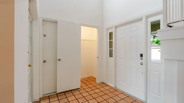 $6,000 | 3069 Northwest 27th Terrace, Boca Raton, FL 33434