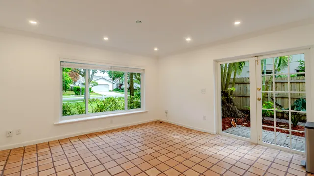 $6,000 | 3069 Northwest 27th Terrace, Boca Raton, FL 33434