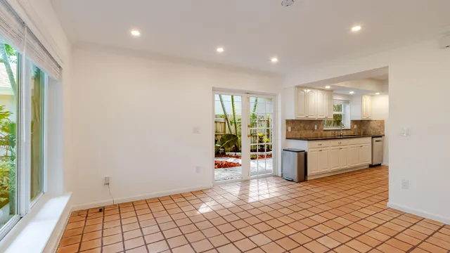 $6,000 | 3069 Northwest 27th Terrace, Boca Raton, FL 33434