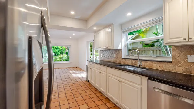 $6,000 | 3069 Northwest 27th Terrace, Boca Raton, FL 33434