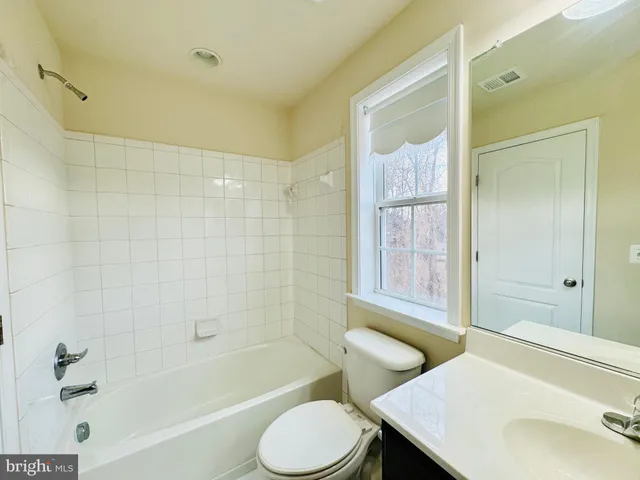 $3,000 | 3353 Broker Lane, Woodbridge, VA 22193