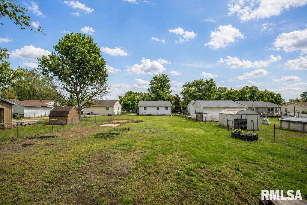 2003 Chicory Road Pekin, IL 61554 - Photo 6 of 35 Gallery Image 6