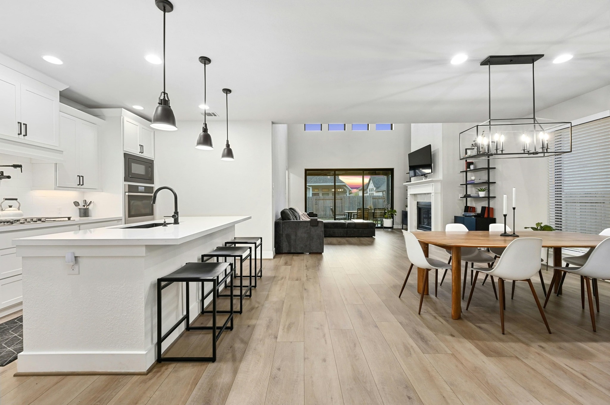 16708 Rakesh Way Manor, TX 78653 - Photo 3 of 40