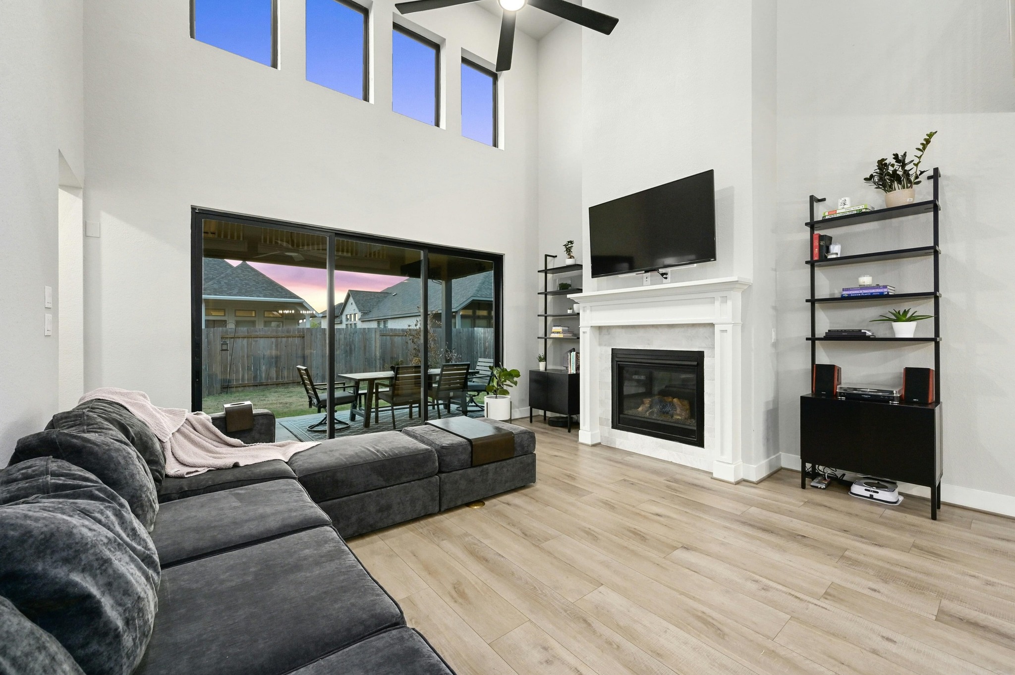 16708 Rakesh Way Manor, TX 78653 - Photo 9 of 40