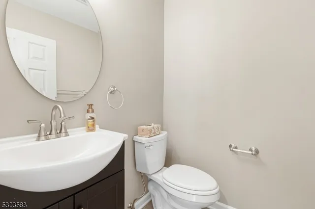 $3,899 | 6 Cross Meadows, Fair Lawn, NJ 07410