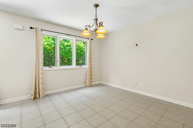 $3,899 | 6 Cross Meadows, Fair Lawn, NJ 07410