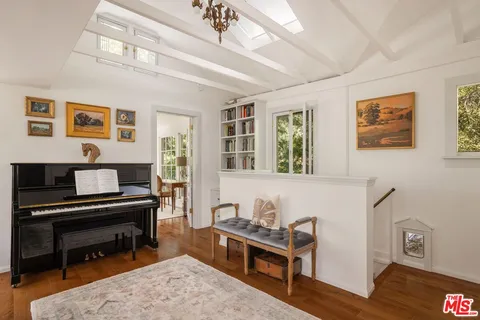 $1,598,000 | 21714 Encina Road, Topanga, CA 90290