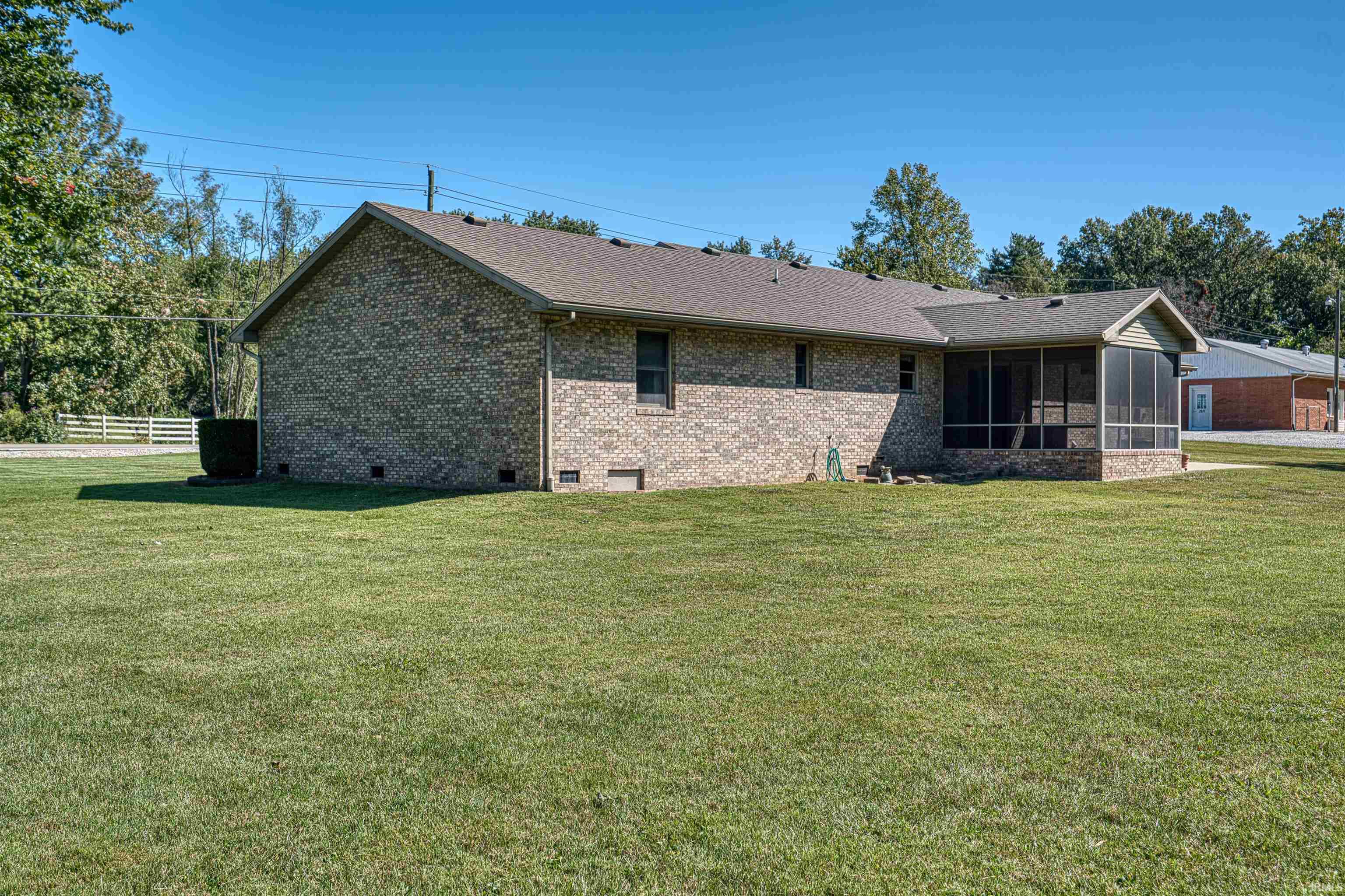 1255 West Maple Grove Road Boonville, IN 47601 - Photo 5 of 32 Gallery Image 5