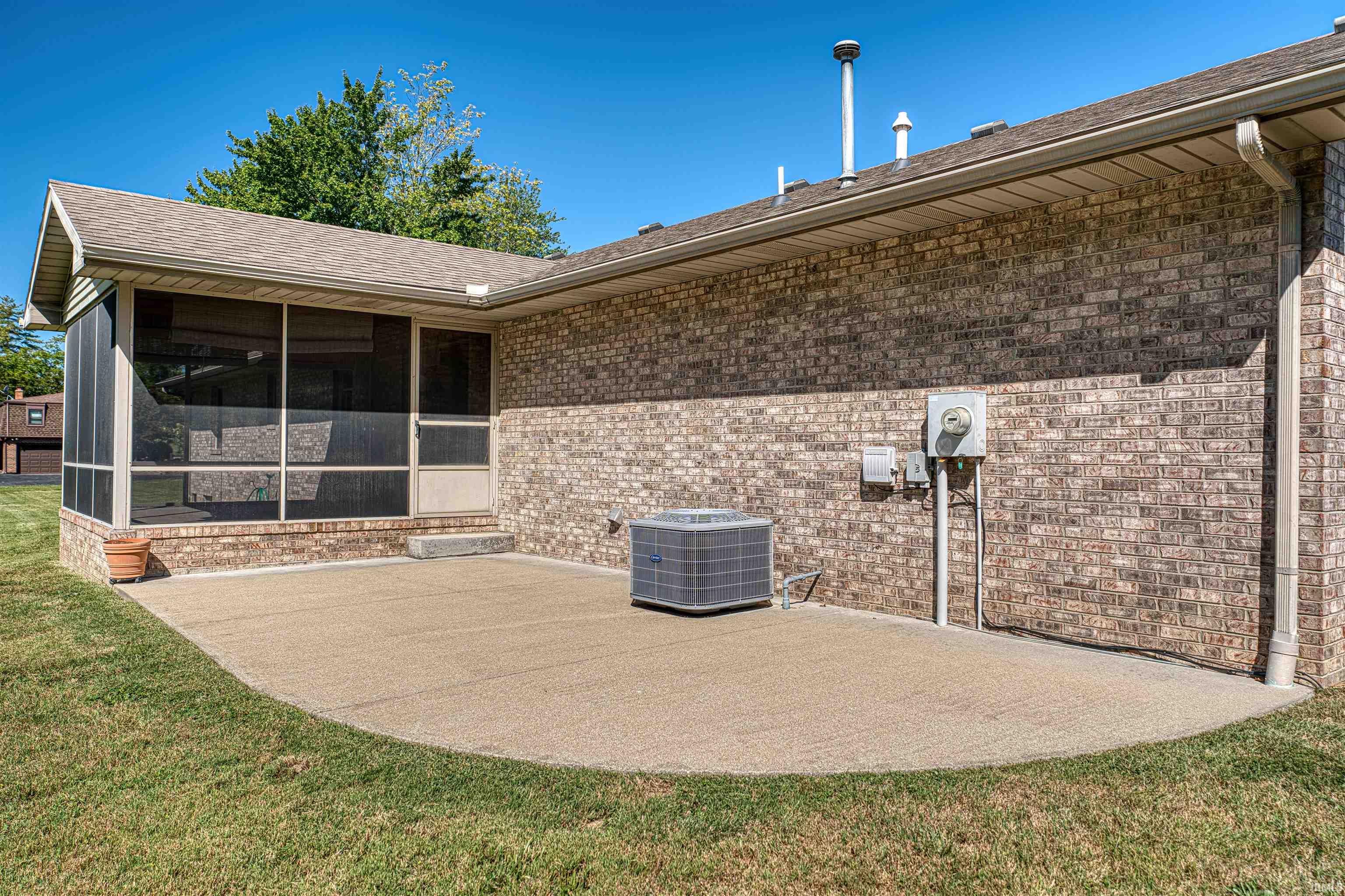 1255 West Maple Grove Road Boonville, IN 47601 - Photo 8 of 32 Gallery Image 8