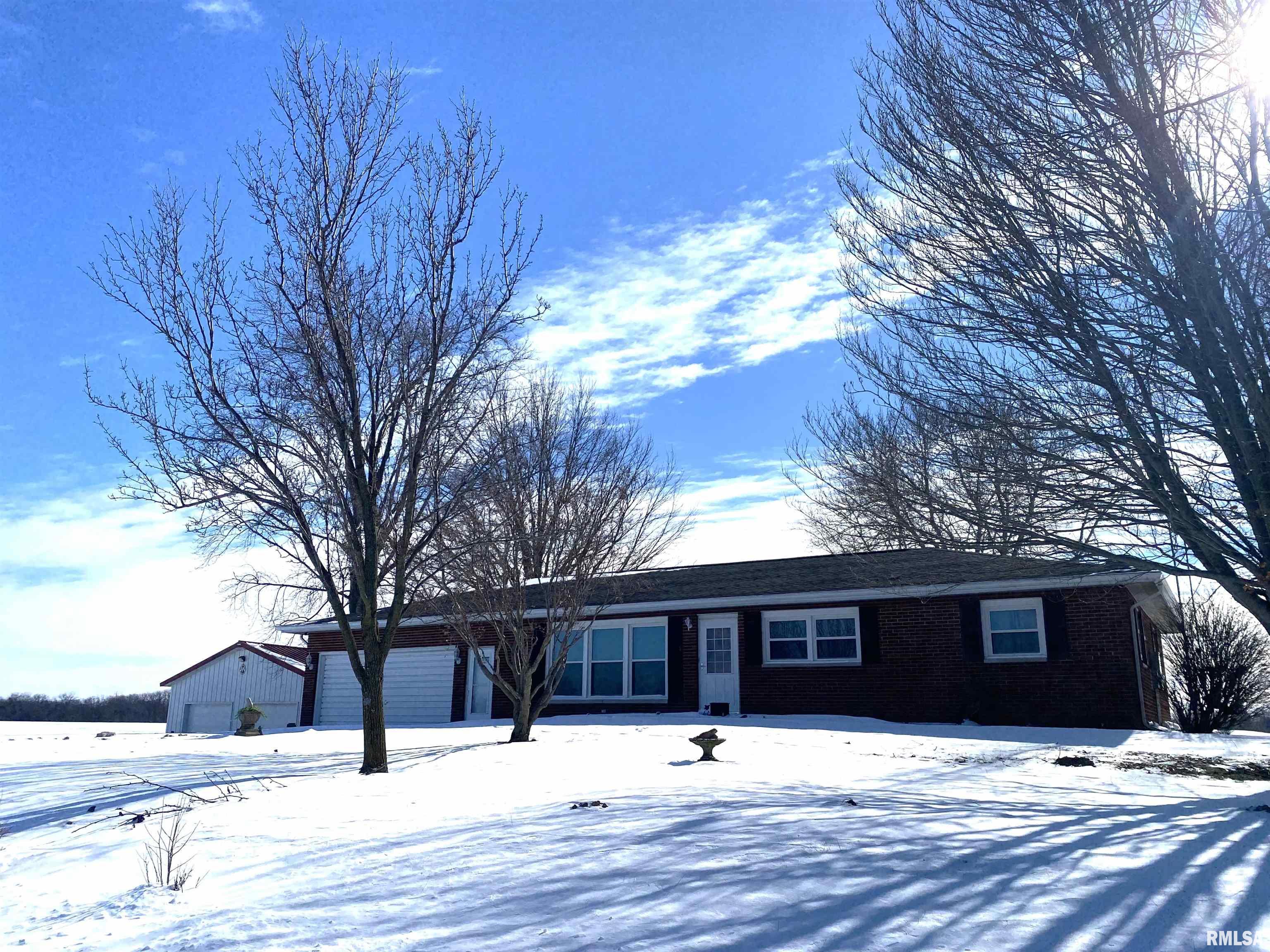 279 Athensville Road Roodhouse, IL 62082 - Photo 11 of 47