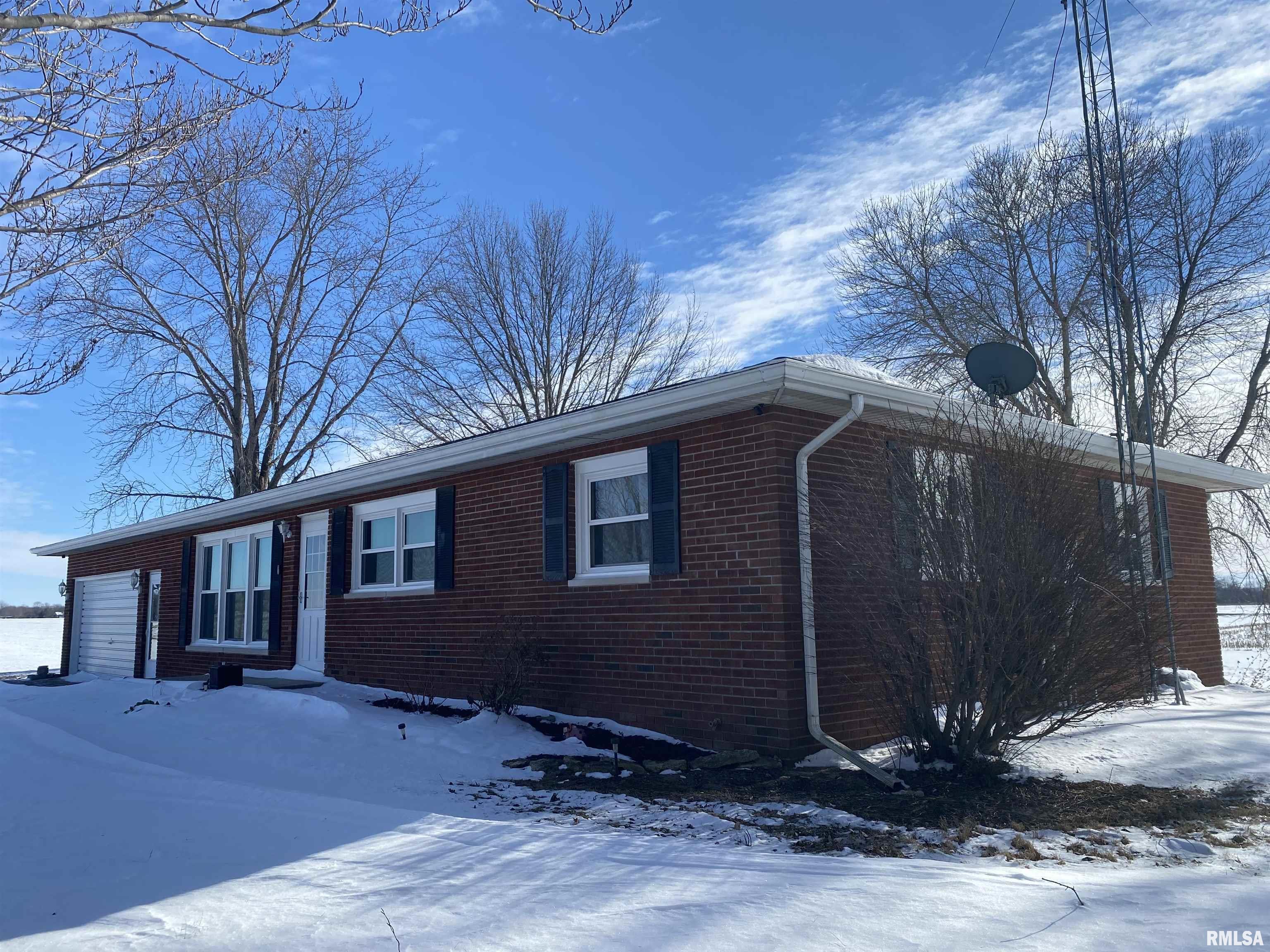 279 Athensville Road Roodhouse, IL 62082 - Photo 12 of 47