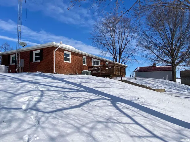 279 Athensville Road, Roodhouse, IL 62082