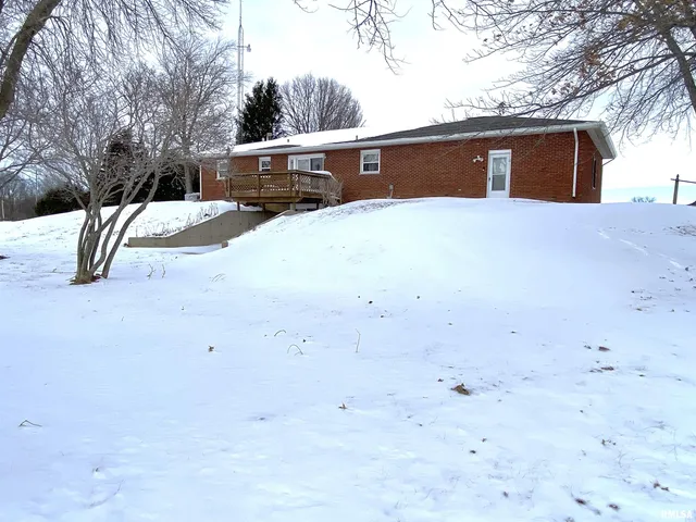 279 Athensville Road, Roodhouse, IL 62082