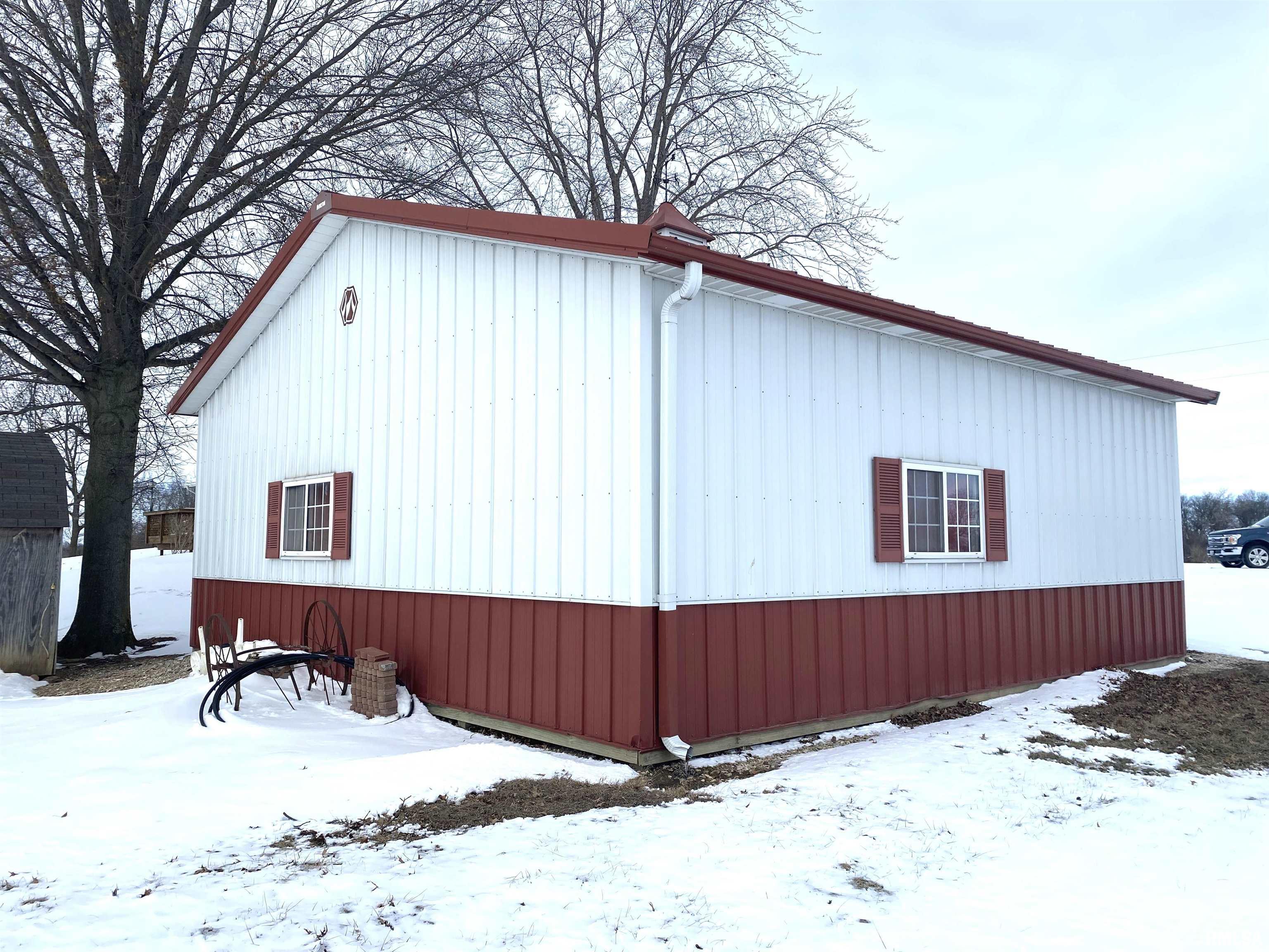 279 Athensville Road Roodhouse, IL 62082 - Photo 21 of 47
