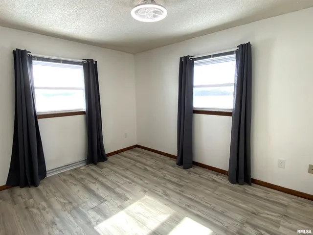 279 Athensville Road, Roodhouse, IL 62082