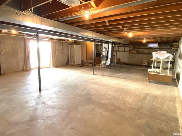 279 Athensville Road, Roodhouse, IL 62082