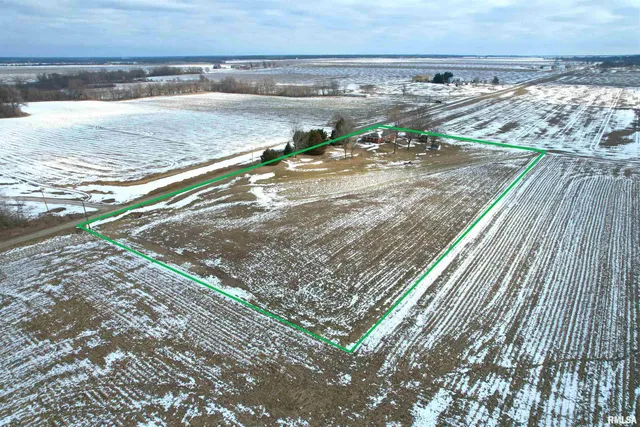 279 Athensville Road, Roodhouse, IL 62082