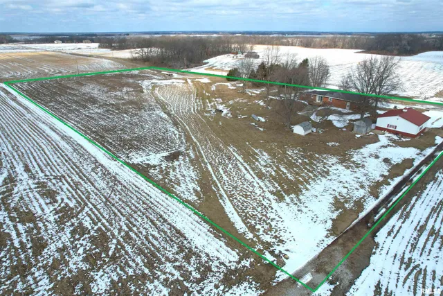 279 Athensville Road, Roodhouse, IL 62082