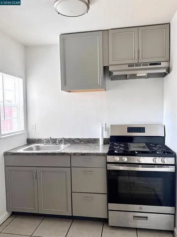 $1,095 | 416 1/2 North School Street, Unit 3, Lodi, CA 95240