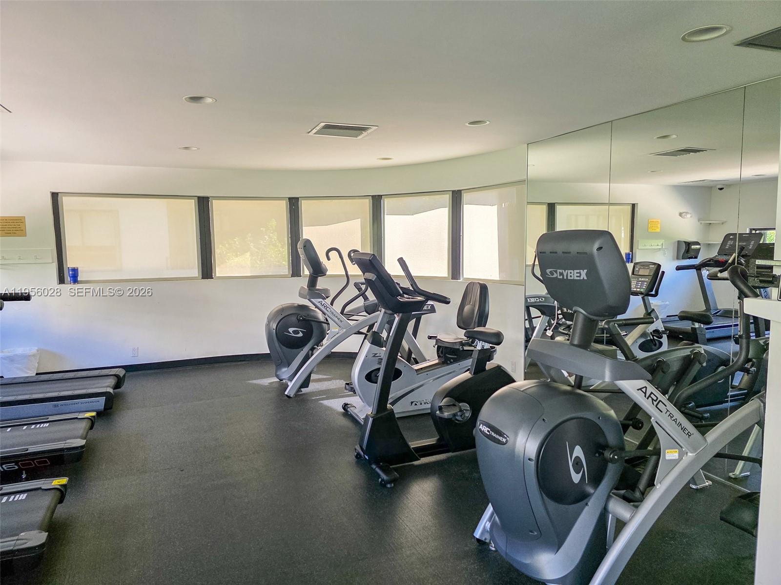 251 Crandon Boulevard, Unit 704 Key Biscayne, FL 33149 - Photo 21 of 32