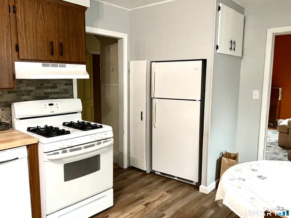 $1,800 | 130 Platt Avenue, Norwich, CT 06360