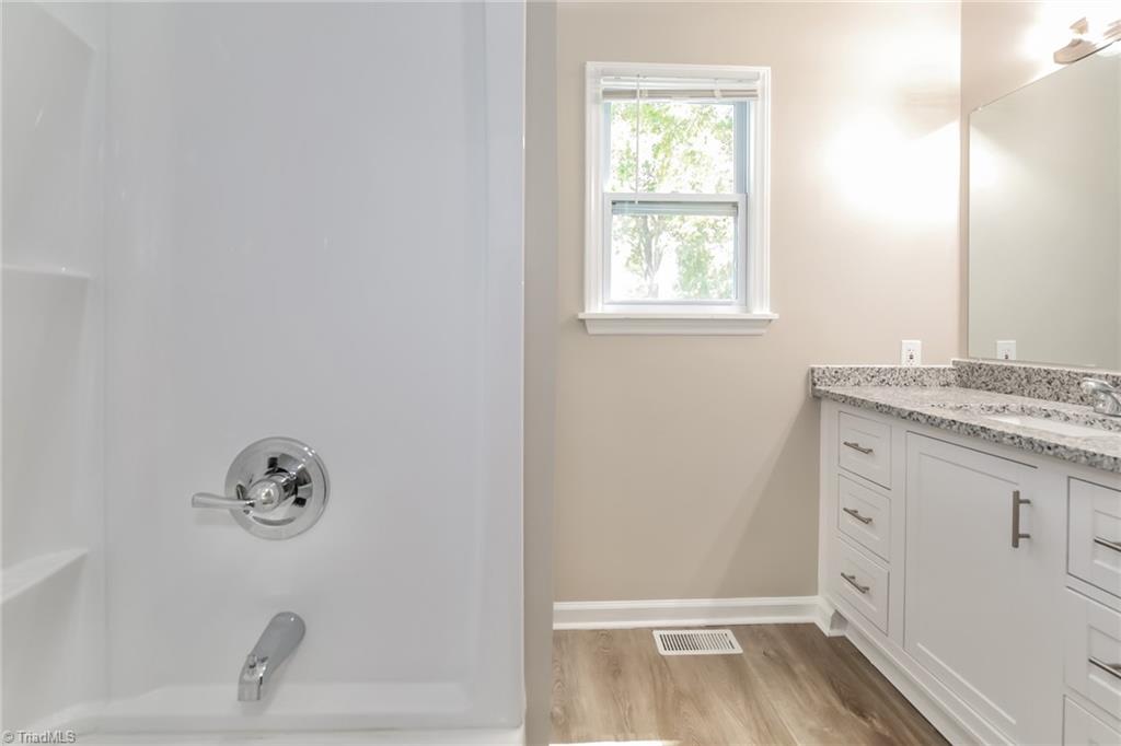 511 Foxcroft Drive, Unit 511 Winston-Salem, NC 27103 - Photo 11 of 17