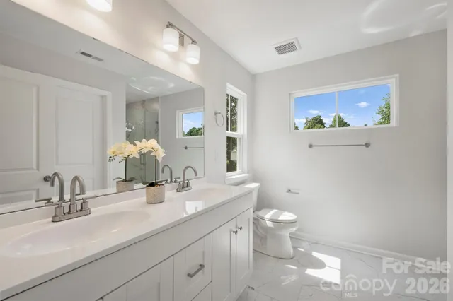 $419,900 | 126 Meadow Glen Drive, Troutman, NC 28166