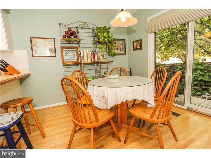1372 Bartlett Road Wayne, PA 19087 - Photo 8 of 25 Breakfast Room