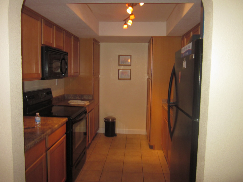 3825 East Camelback Road, Unit 247 Phoenix, AZ 85018 - Photo 7 of 7 Kitchen