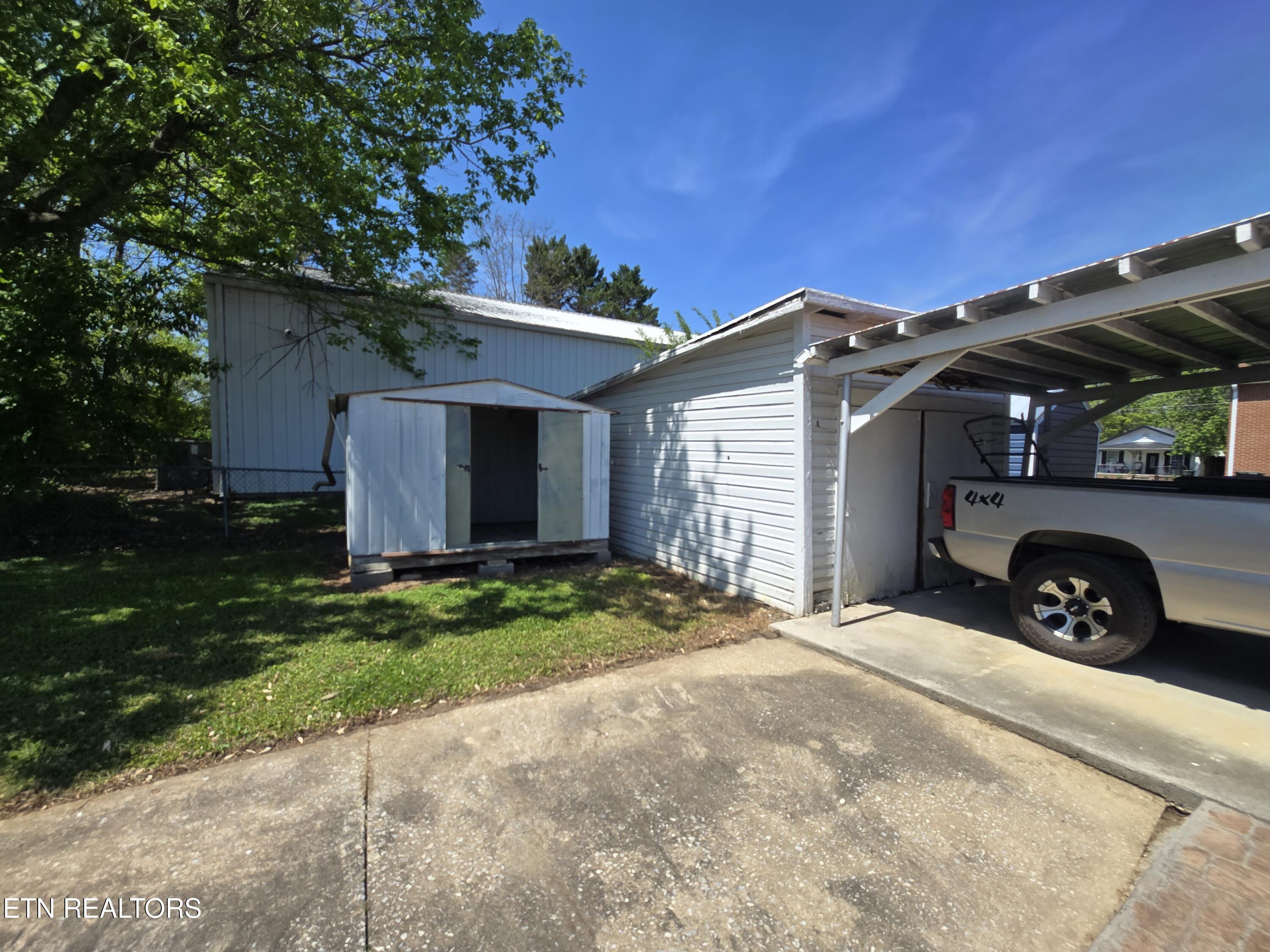 509 High Street Sevierville, TN 37862 - Photo 11 of 46 20260411_133631