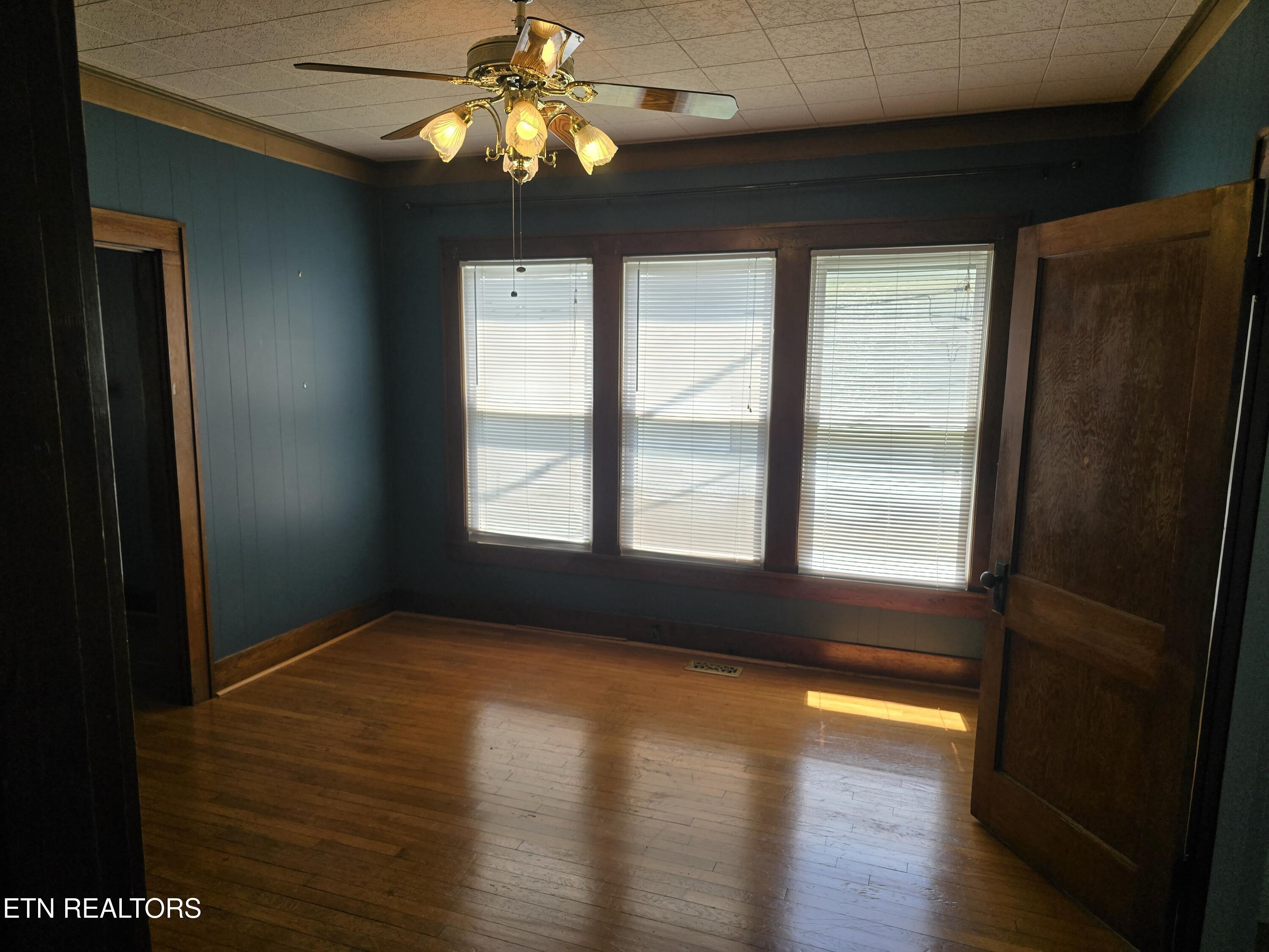 509 High Street Sevierville, TN 37862 - Photo 25 of 46 room #3