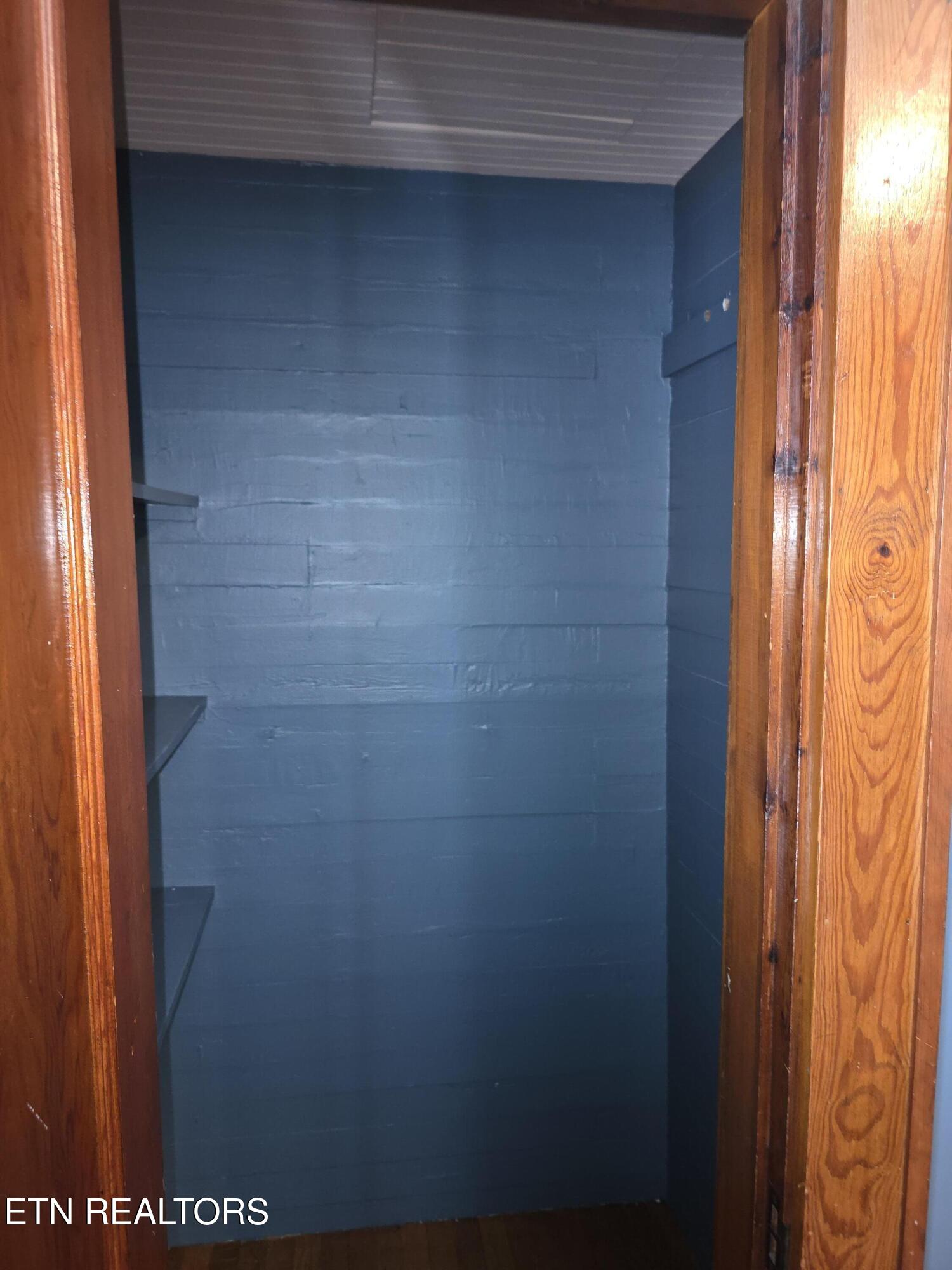 509 High Street Sevierville, TN 37862 - Photo 28 of 46 room#3 closet